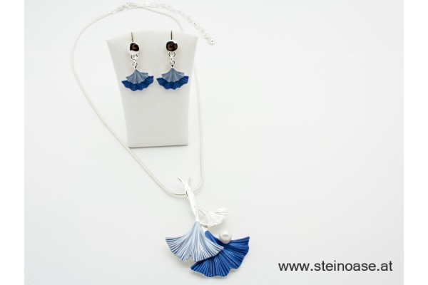 Mode-Collier 'Ginkgo Blau'